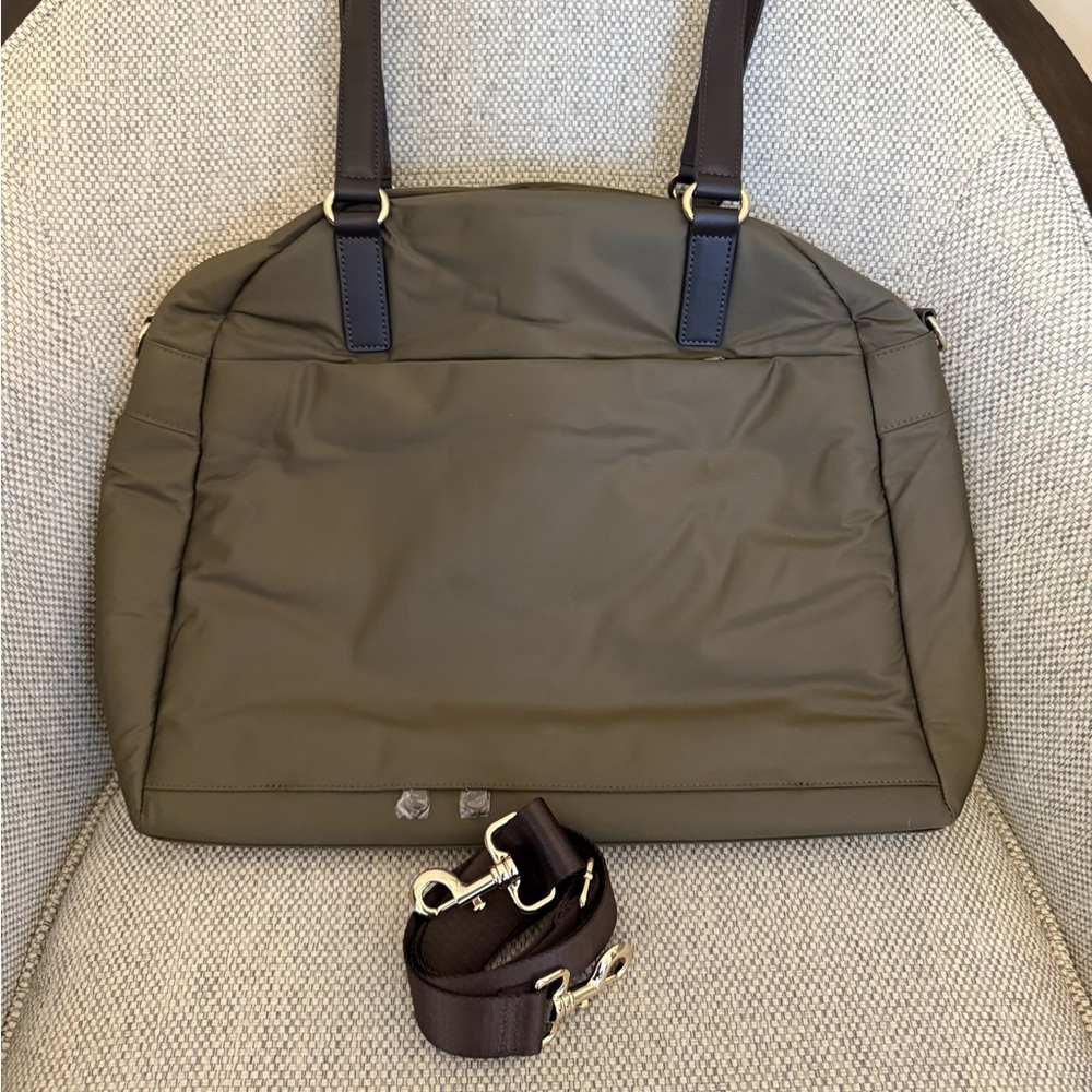 Lo and Sons OG Travel Bag - Picture 2 of 9